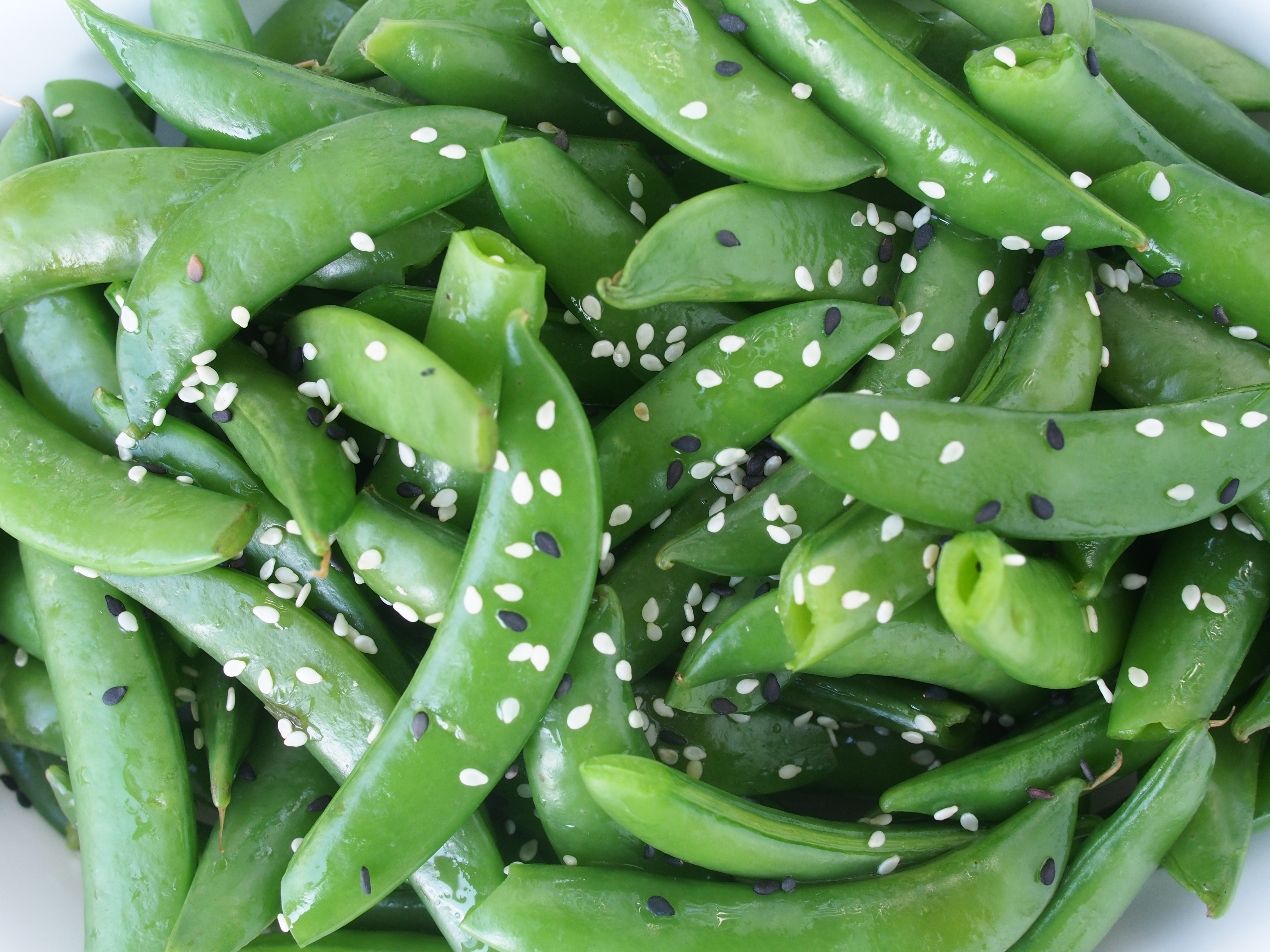 vegetables-peas-sugar-snap-peas-blanched-with-sesame-seeds-2.jpg